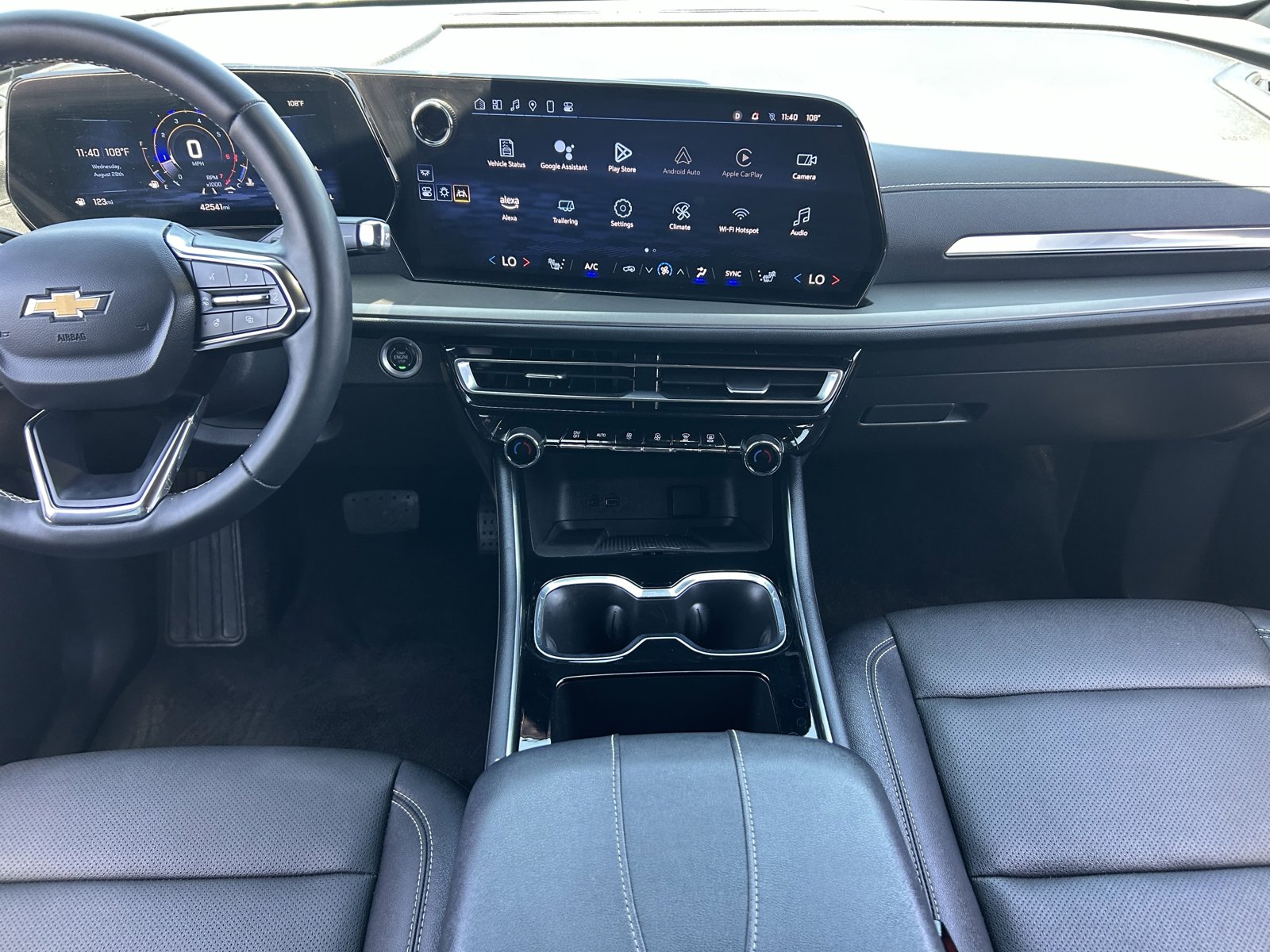 Certified 2025 Chevrolet Traverse LT FWD image 16