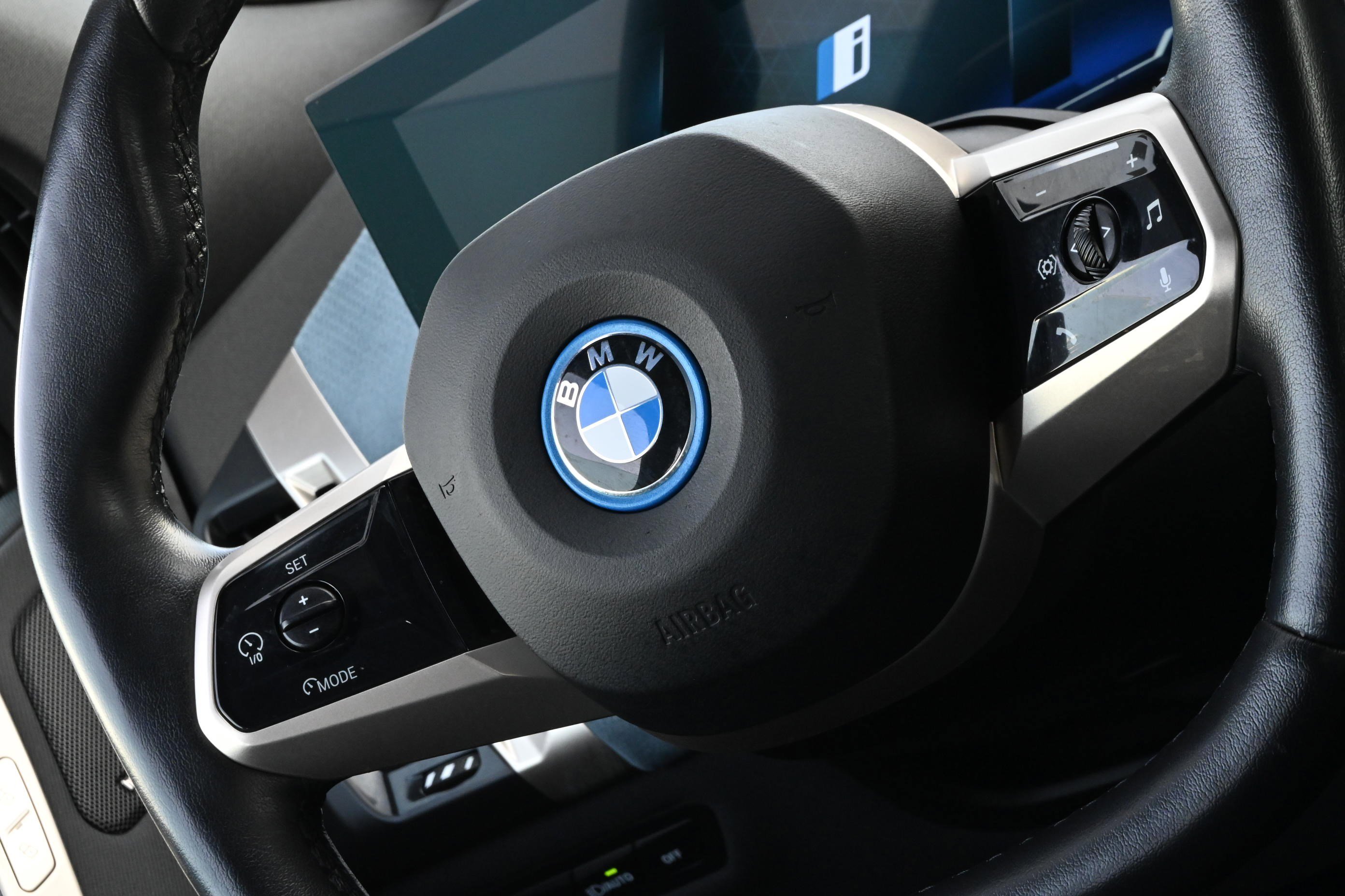 Certified 2024 BMW iX xDrive50 w/ Premium Package image 23