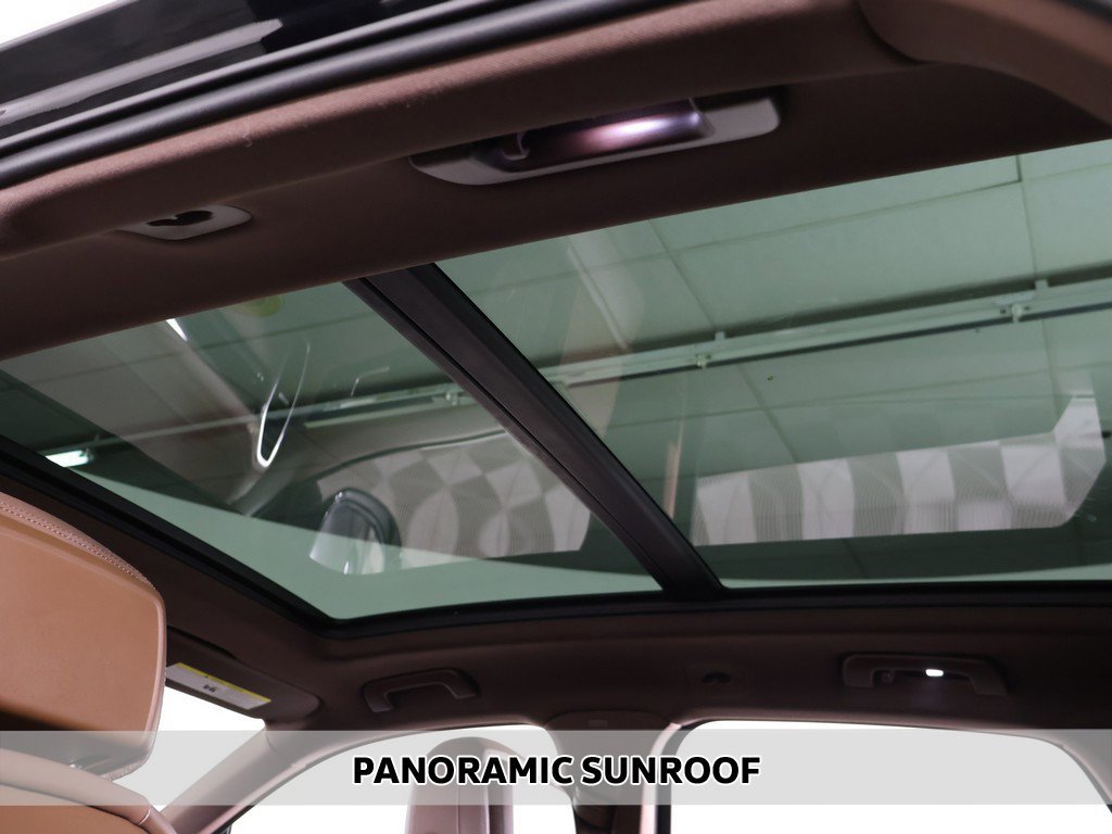 Used 2023 Porsche Cayenne Platinum Edition image 4