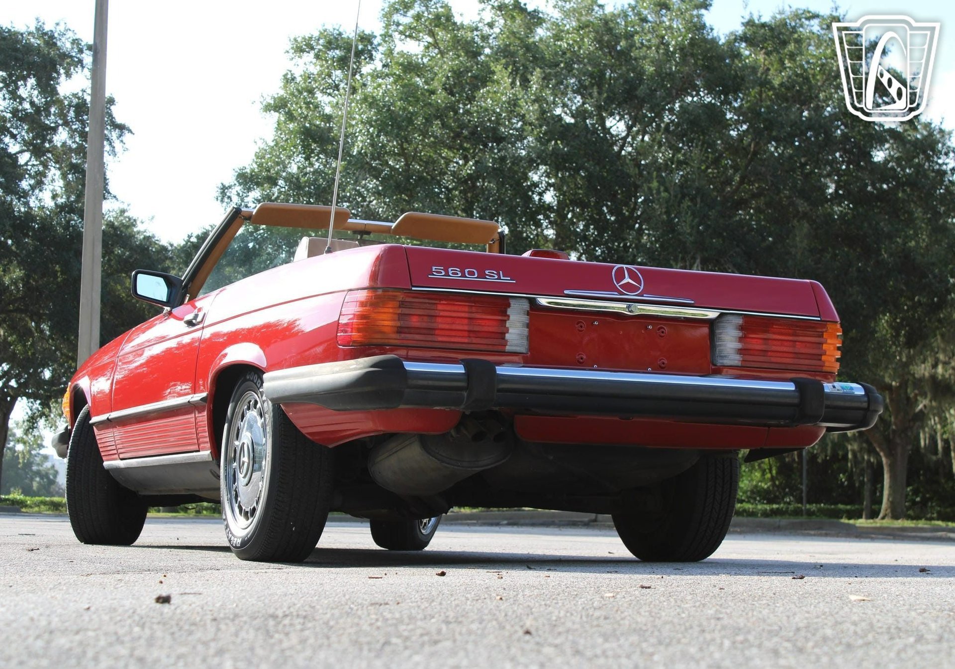 Used 1987 Mercedes-Benz 560 SL image 6