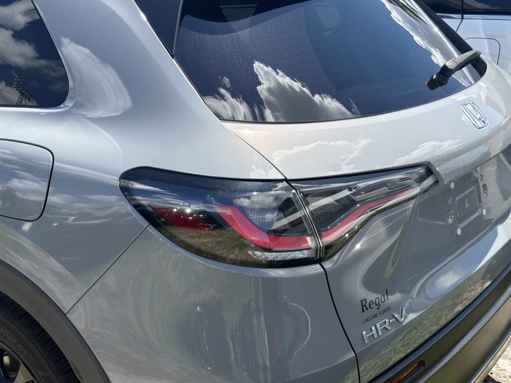Used 2024 Honda HR-V Sport image 9