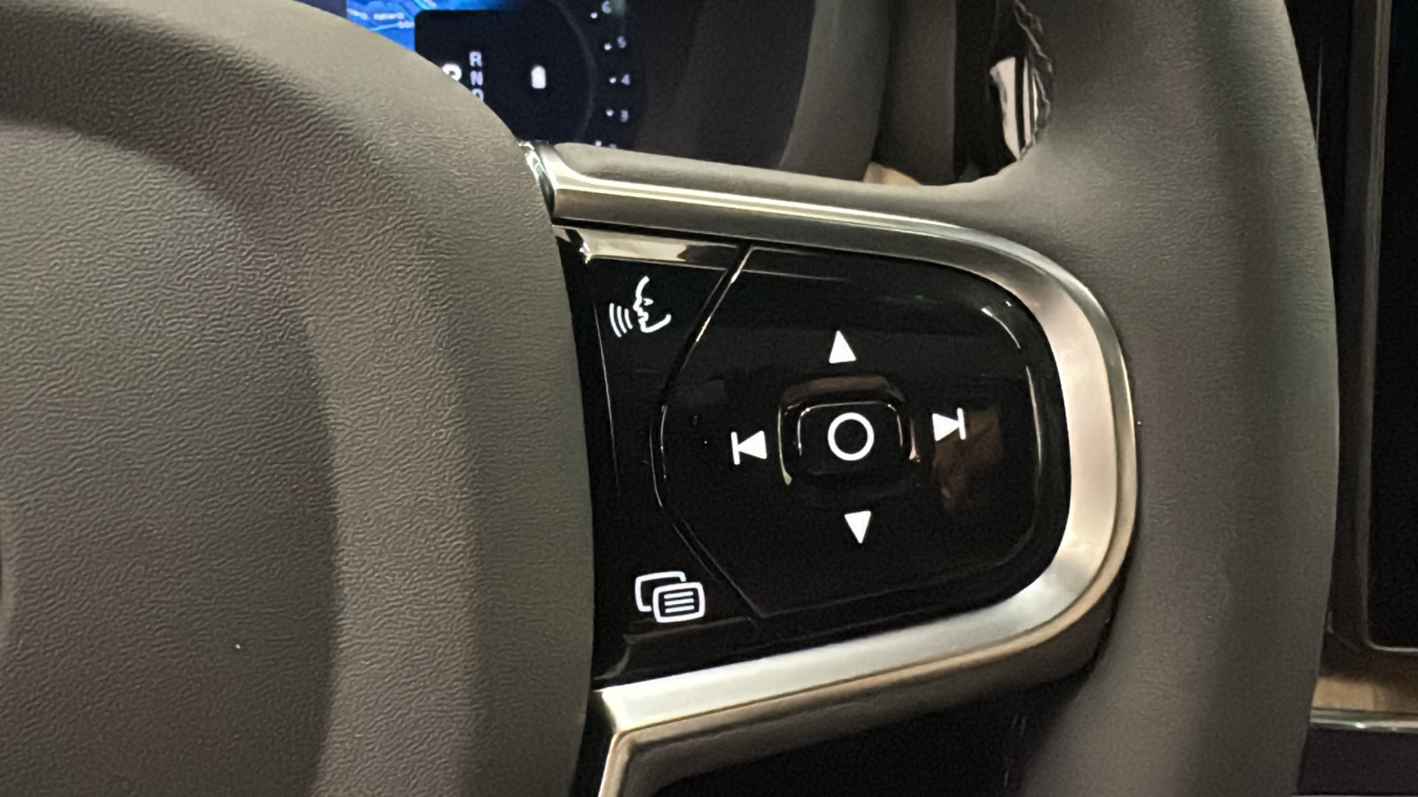 New 2027 Volvo XC60 B5 Core AWD/4WD image 14