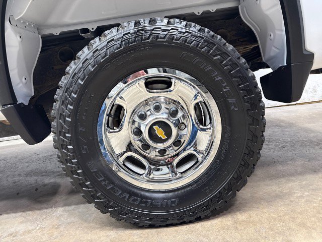 Used 2023 Chevrolet Silverado 2500 W/T w/ WT Convenience Package AWD/4WD image 39