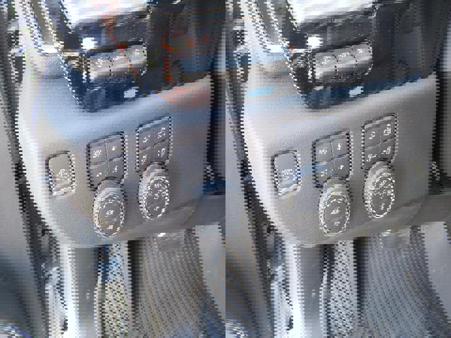 Certified 2024 Chevrolet Silverado 1500 High Country w/ Technology Package image 10