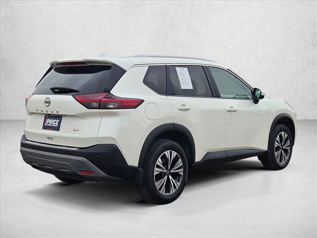 Used 2023 Nissan Rogue SV w/ SV Premium B Package image 5