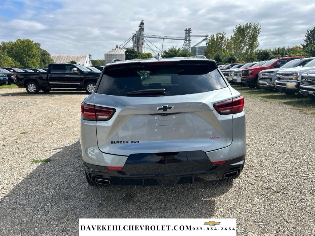 Used 2025 Chevrolet Blazer RS w/ Driver Confidence II Package AWD/4WD image 4