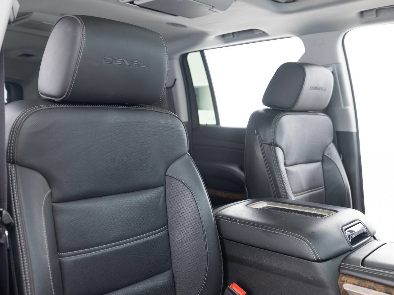 Used 2016 GMC Yukon XL Denali w/ Open Road Package image 26