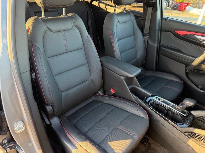 Used 2024 Chevrolet TrailBlazer RS w/ Convenience Package image 11