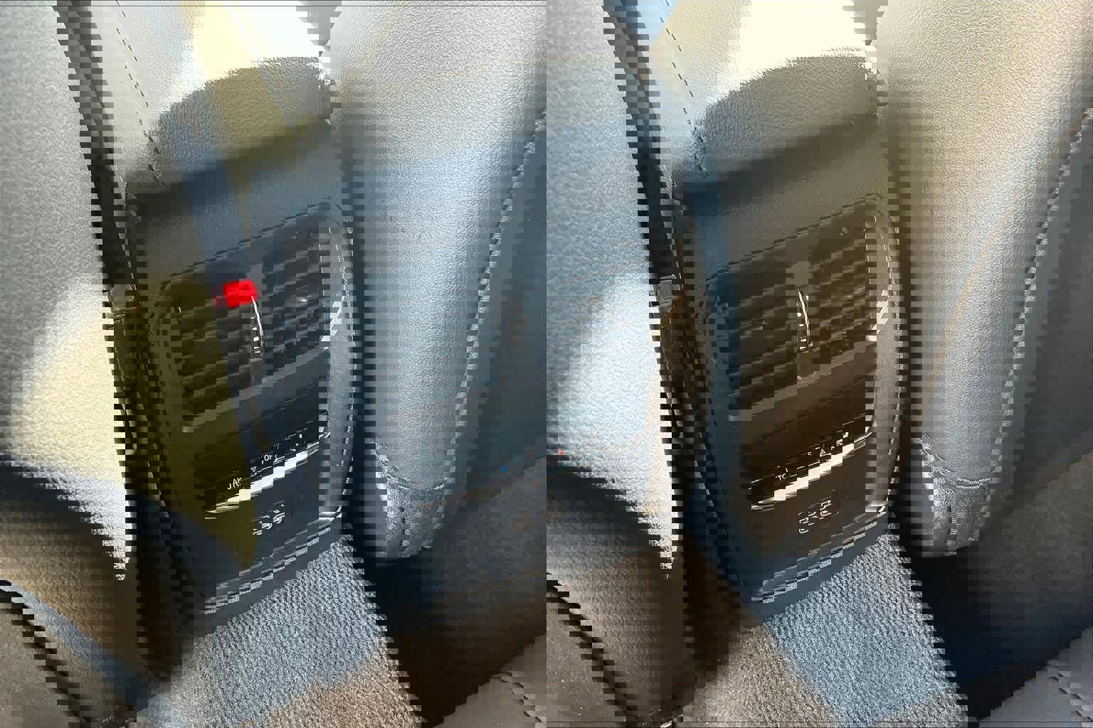 Used 2025 BMW 430i xDrive w/ M Sport Package image 36