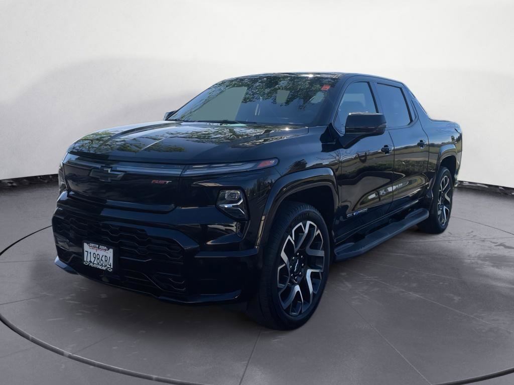 Used 2024 Chevrolet Silverado EV RST image 3