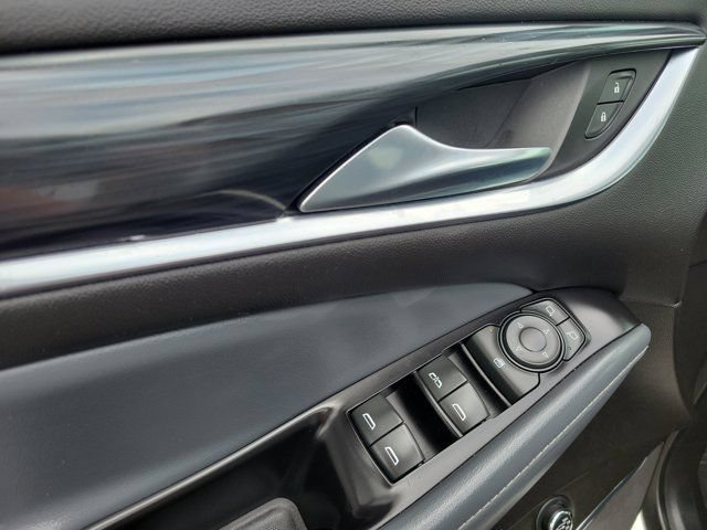 Used 2020 Buick Enclave Essence w/ Sound and Sites Package FWD image 26