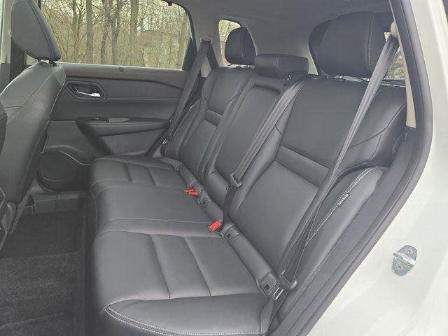 Used 2023 Nissan Rogue SL w/ SL Premium Package image 28