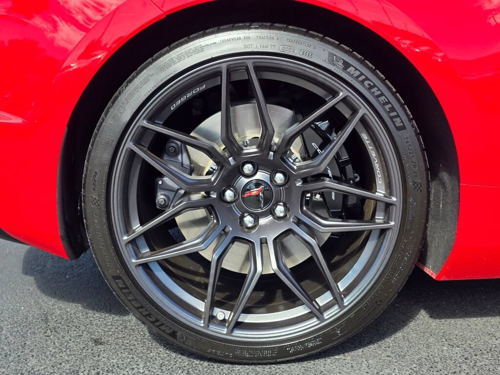 Used 2024 Chevrolet Corvette Z06 RWD image 20