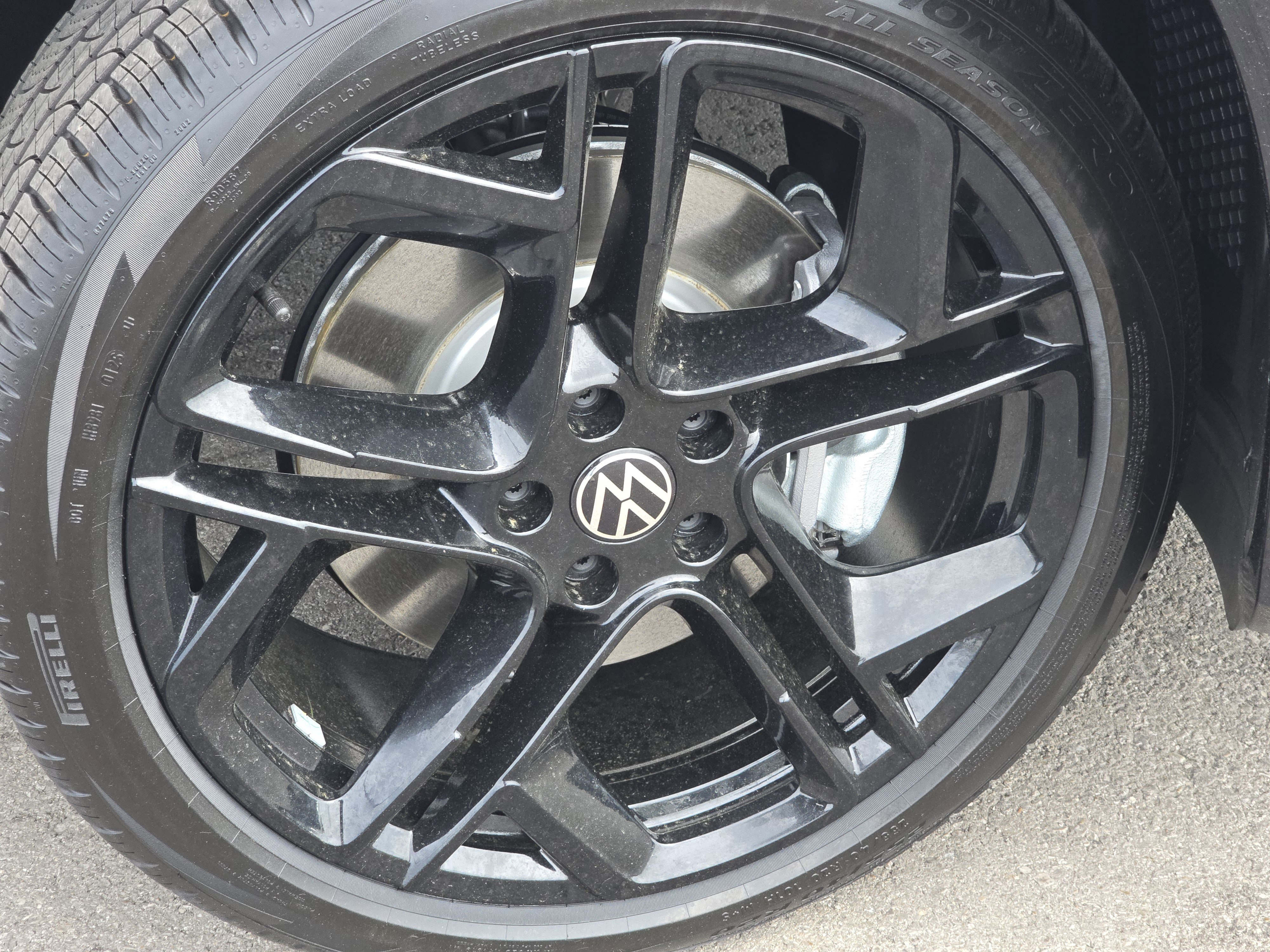 New 2026 Volkswagen Tiguan SE R-Line AWD/4WD image 13