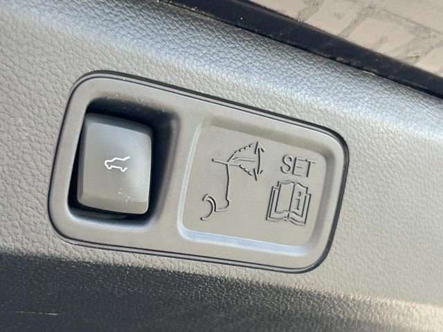 Used 2024 Ford Expedition Limited image 23