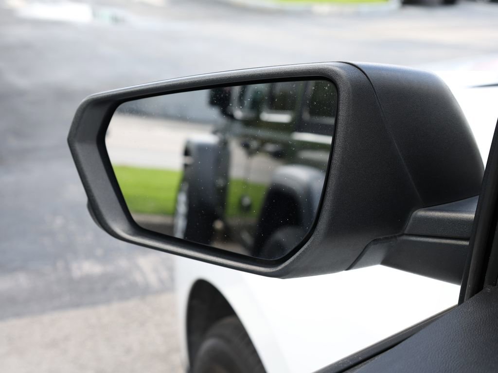 Used 2019 Chevrolet Equinox LS w/ LS Convenience Package image 9