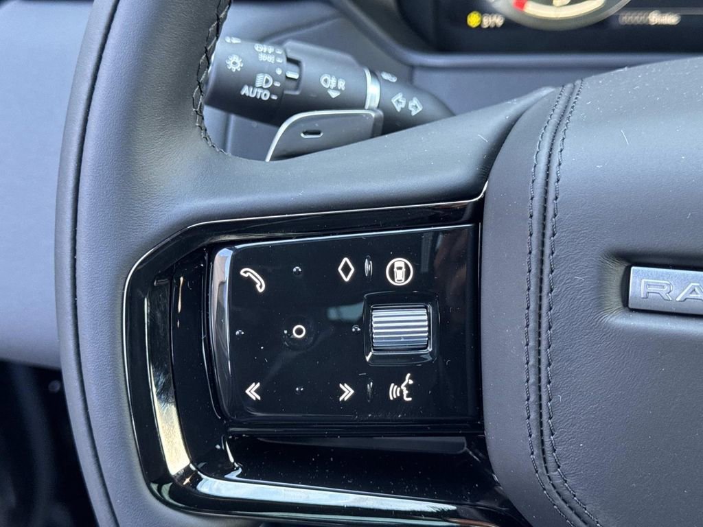 New 2026 Land Rover Range Rover Velar S image 28