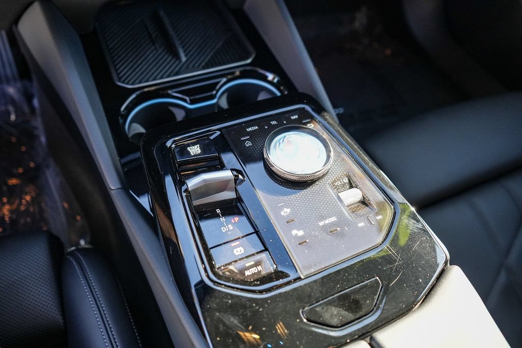 Used 2026 BMW 530i xDrive AWD/4WD image 18
