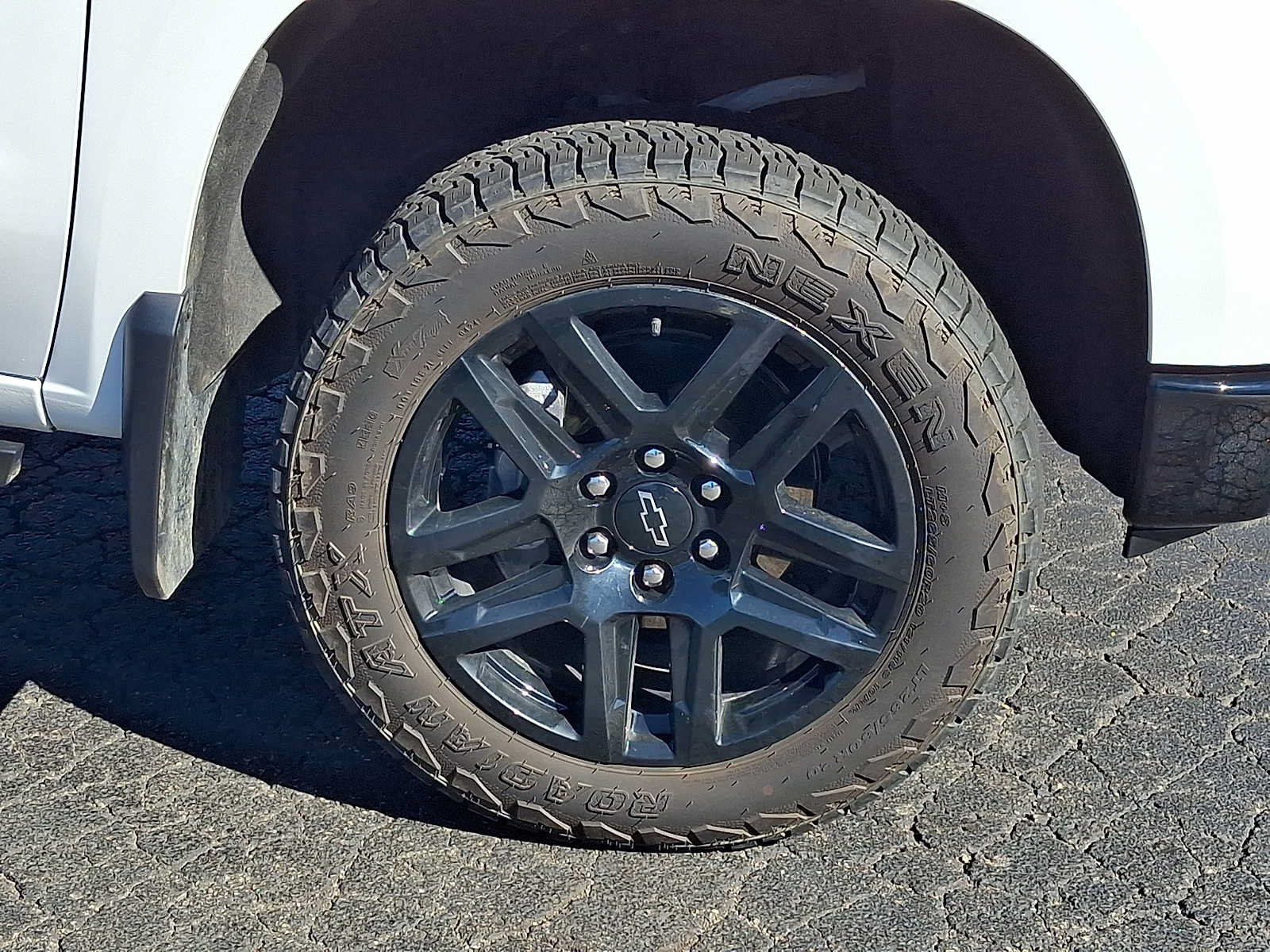 Used 2024 Chevrolet Silverado 1500 LT Trail Boss w/ LT Trail Boss Premium Package AWD/4WD image 8