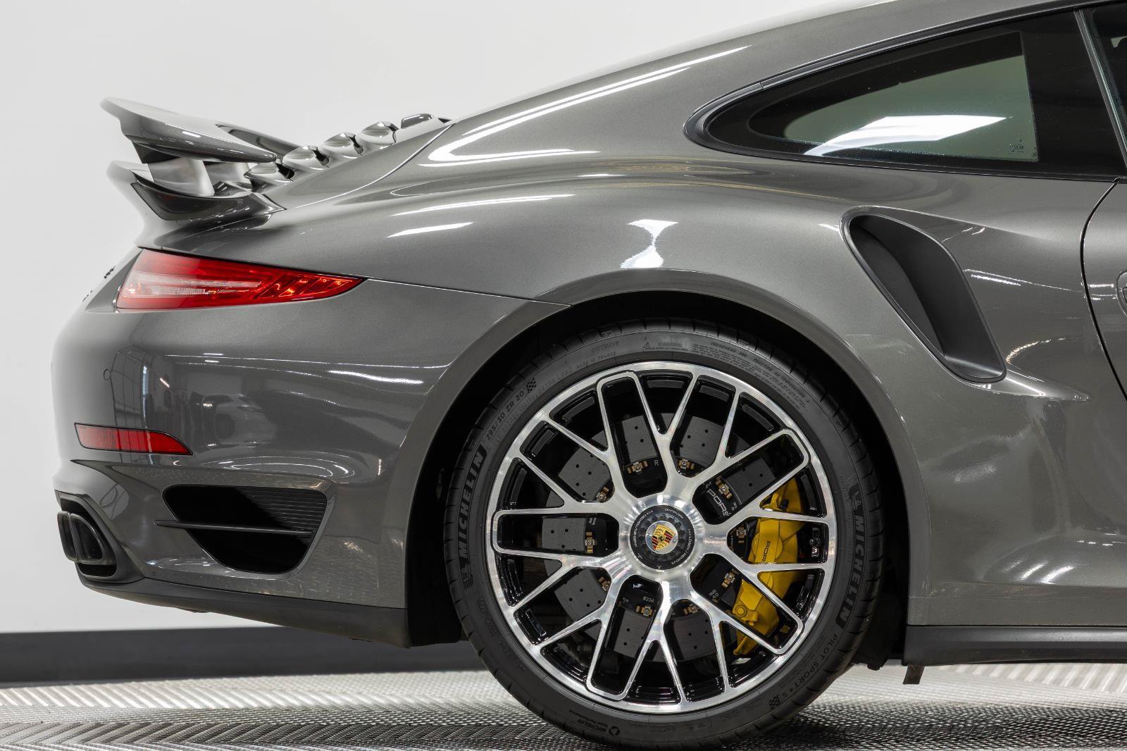 Used 2015 Porsche 911 Turbo S AWD/4WD image 19