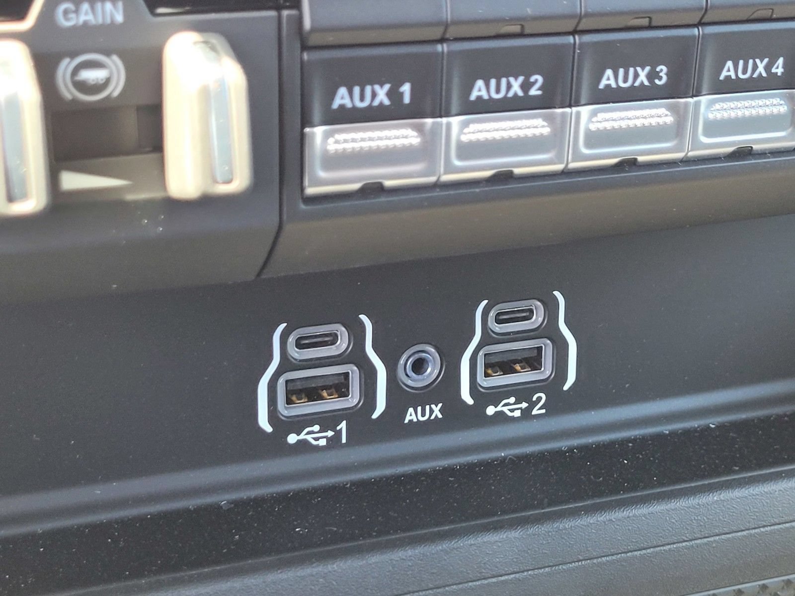 New 2026 RAM 2500 Big Horn AWD/4WD image 18