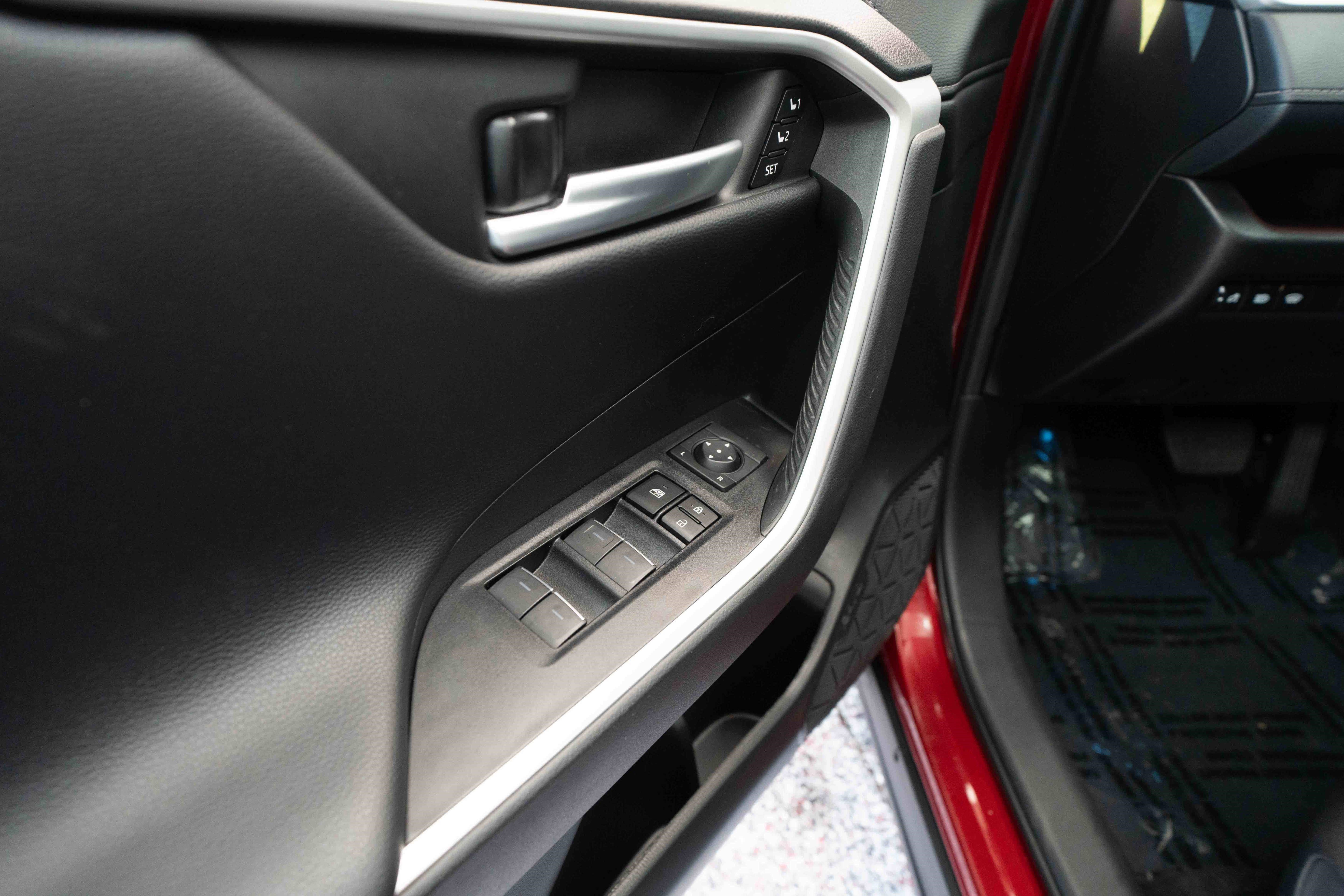 Used 2024 Toyota RAV4 Limited w/ Weather Package image 7