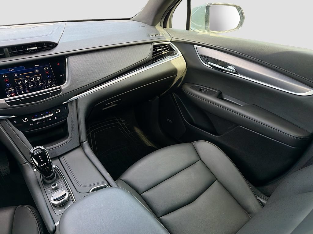 Used 2024 Cadillac XT6 Luxury FWD image 24