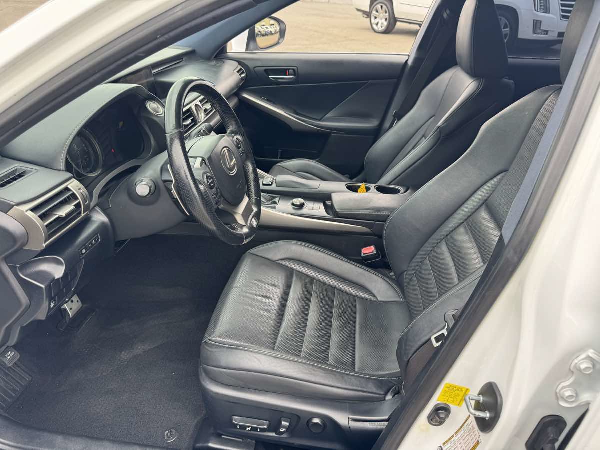 Used 2016 Lexus IS 200t w/ F Sport Package RWD image 22
