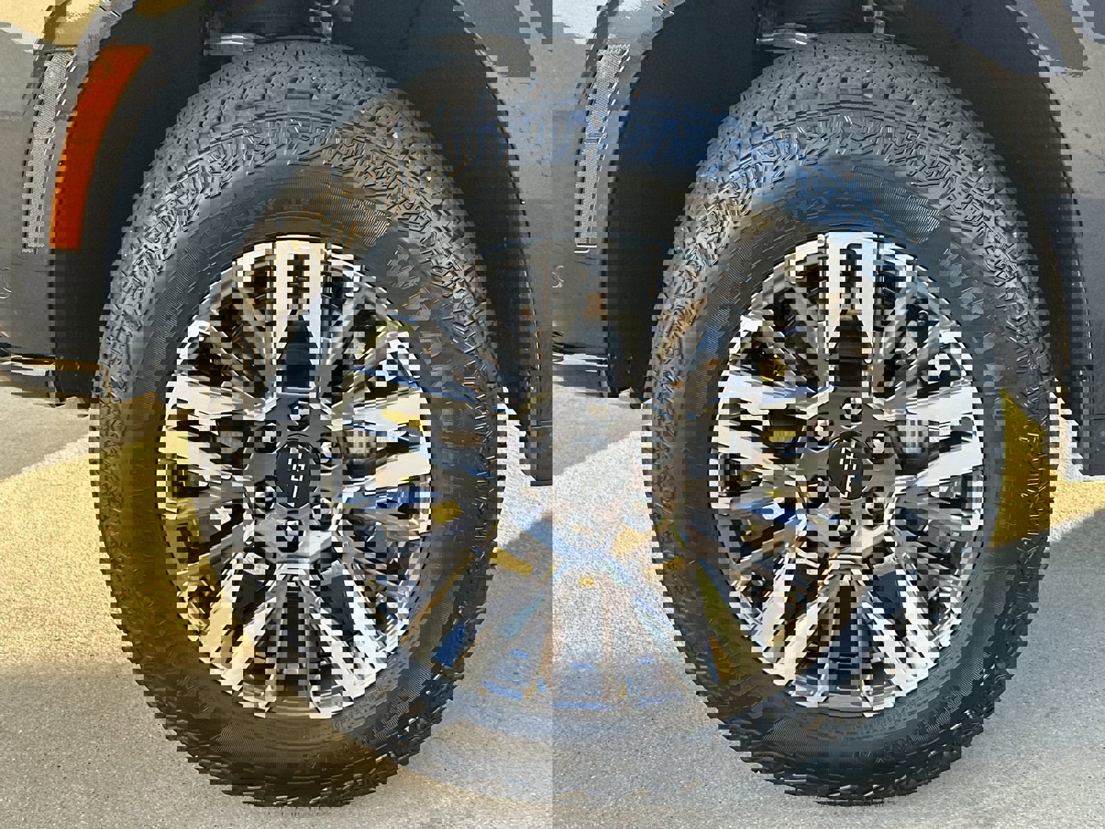 Certified 2025 Chevrolet Tahoe Z71 image 13