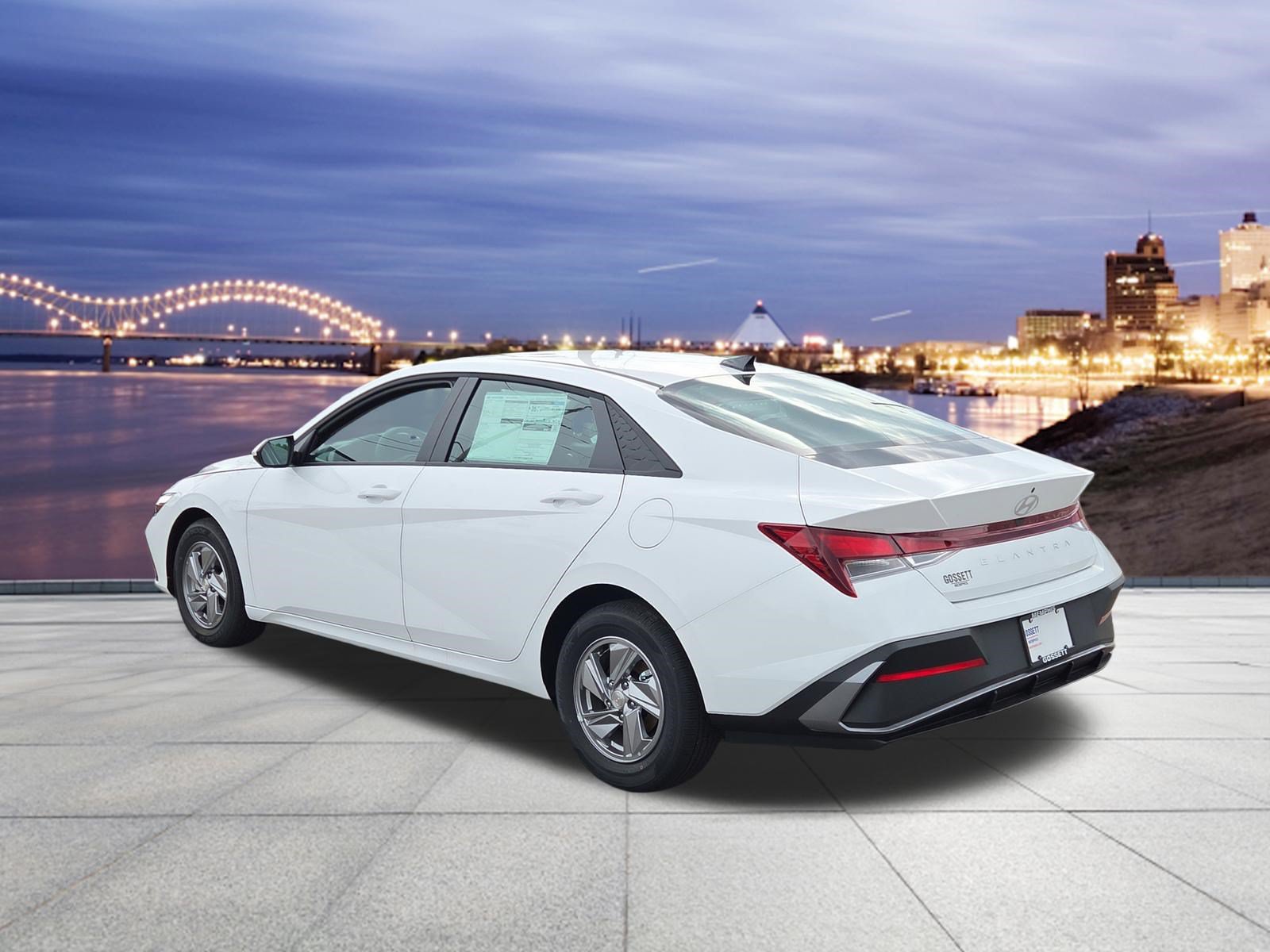 New 2026 Hyundai Elantra SE FWD image 3