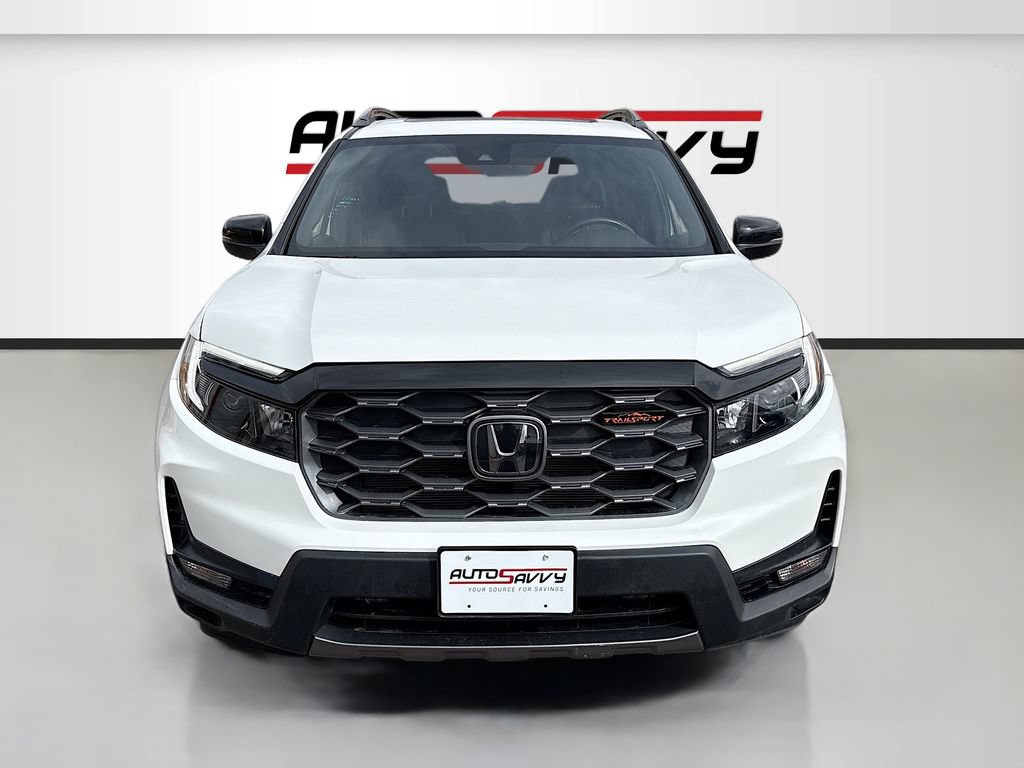 Used 2025 Honda Passport TrailSport image 2