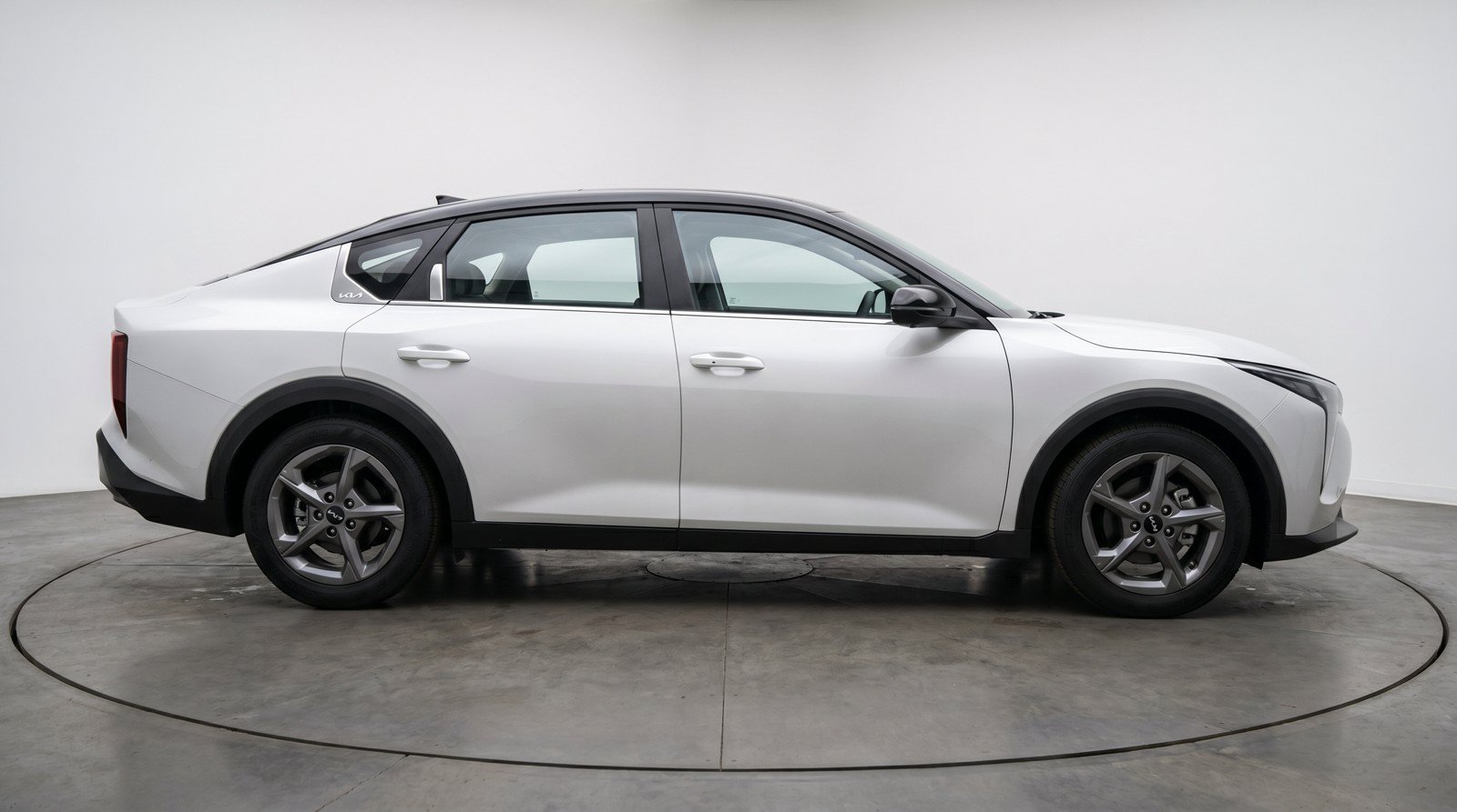 Used 2025 Kia K4 FWD image 11