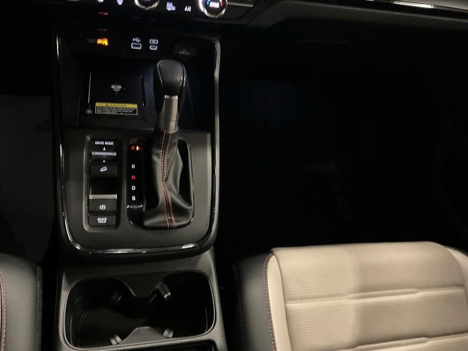 Used 2024 Honda CR-V Sport Touring image 5