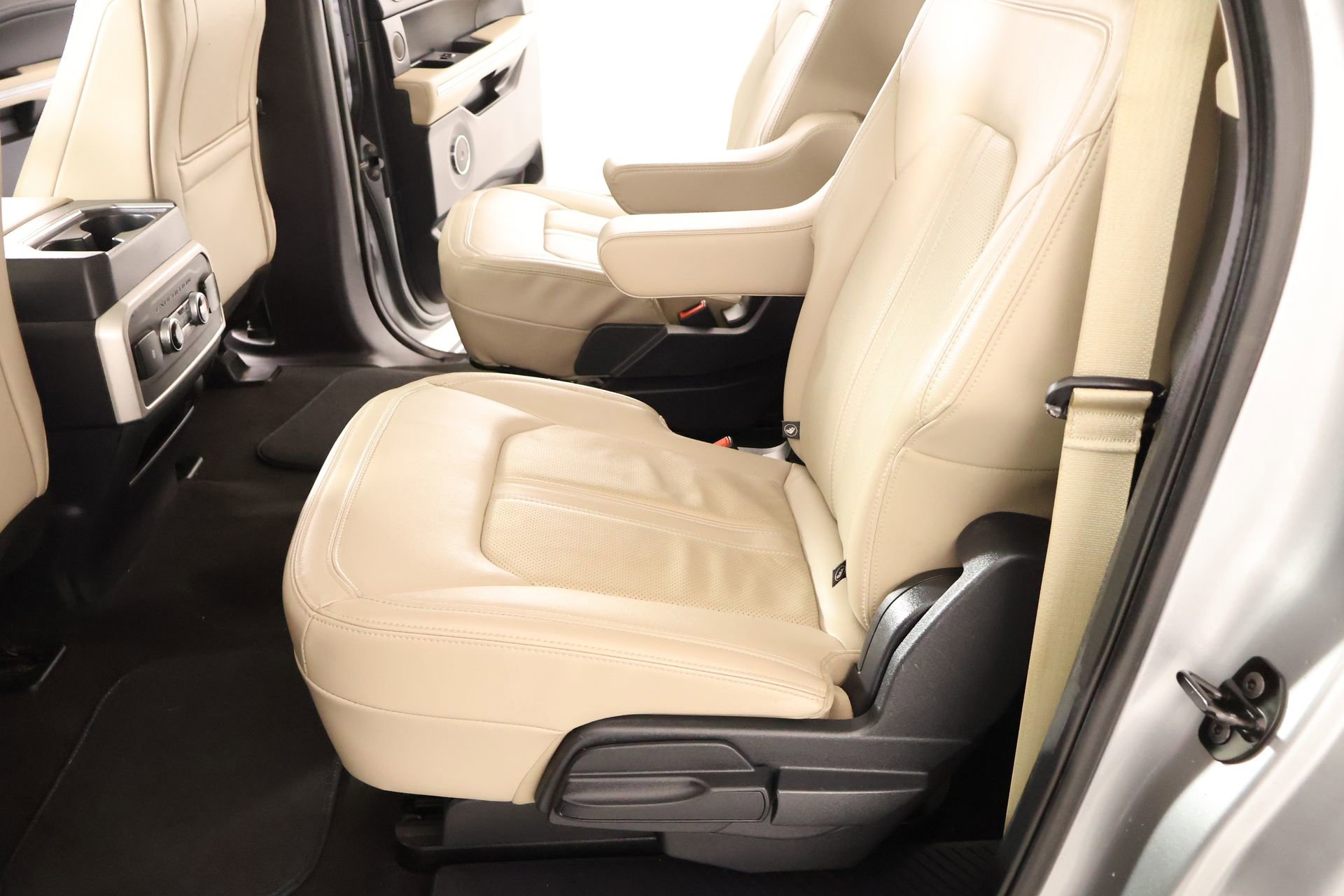 Used 2024 Ford Expedition Max Limited image 13