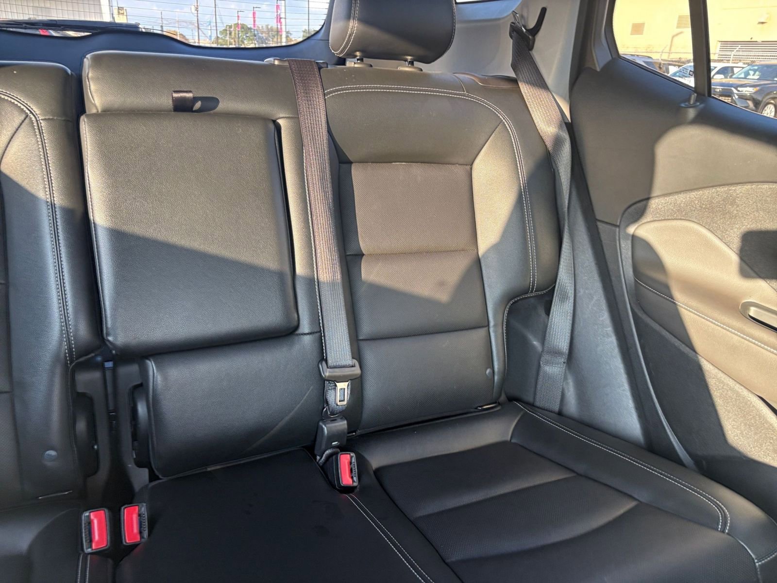 Used 2023 GMC Terrain SLT image 37