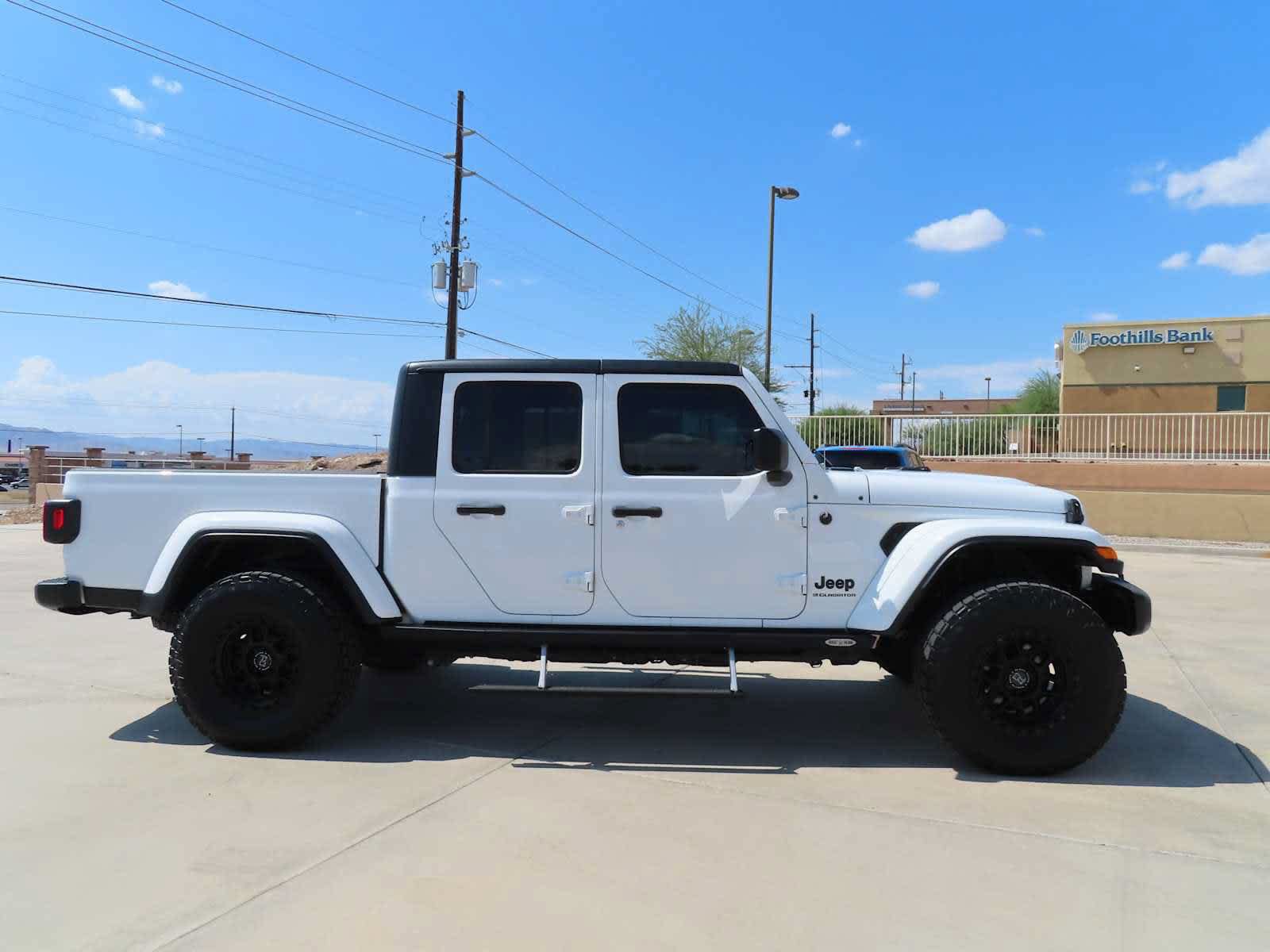 Used 2023 Jeep Gladiator Sport AWD/4WD image 7