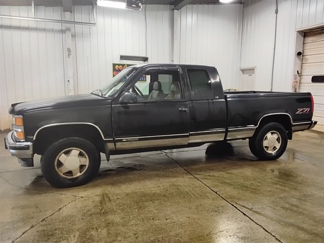 Used 1999 Chevrolet Silverado 1500 4x4 Extended Cab image 2