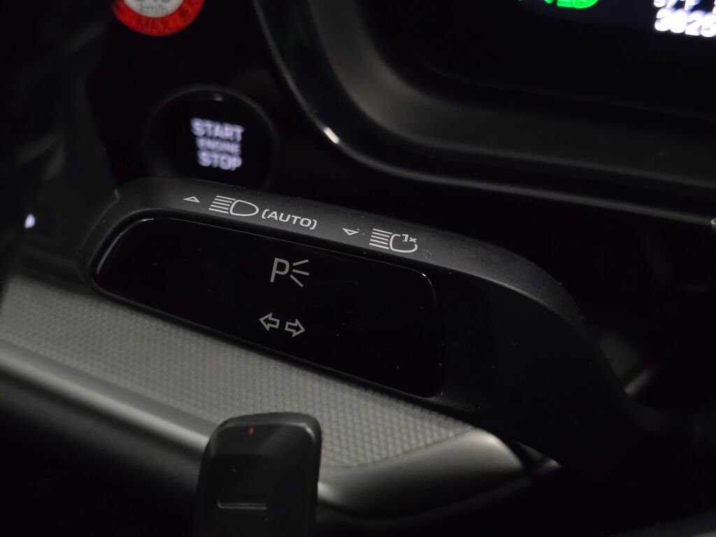 Used 2024 Porsche Cayenne image 43