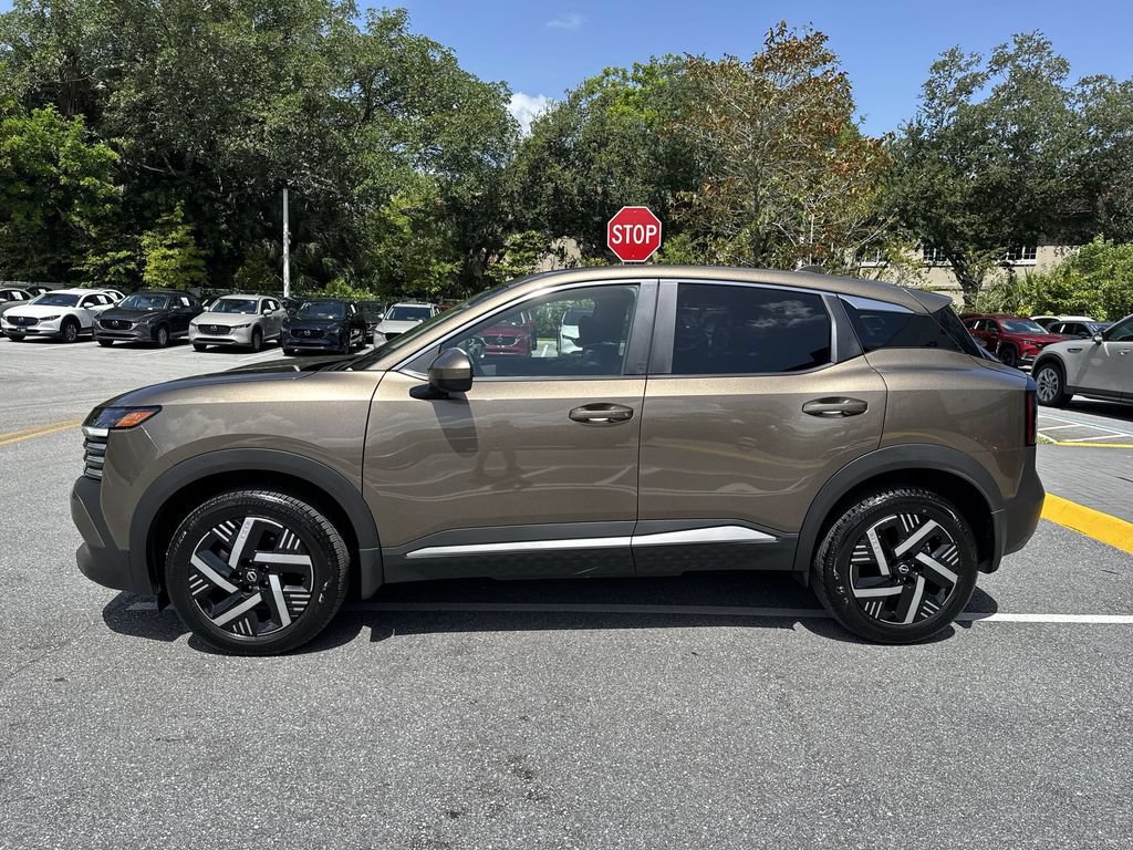 Used 2025 Nissan Kicks SV FWD image 11