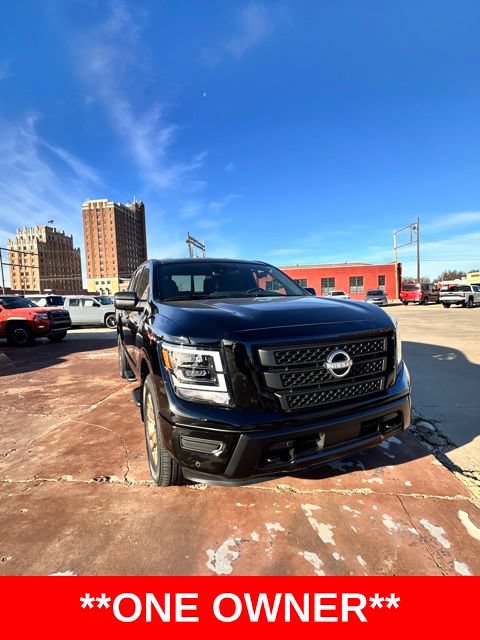 Certified 2024 Nissan Titan SV w/ SV Bronze Edition Package AWD/4WD image 3
