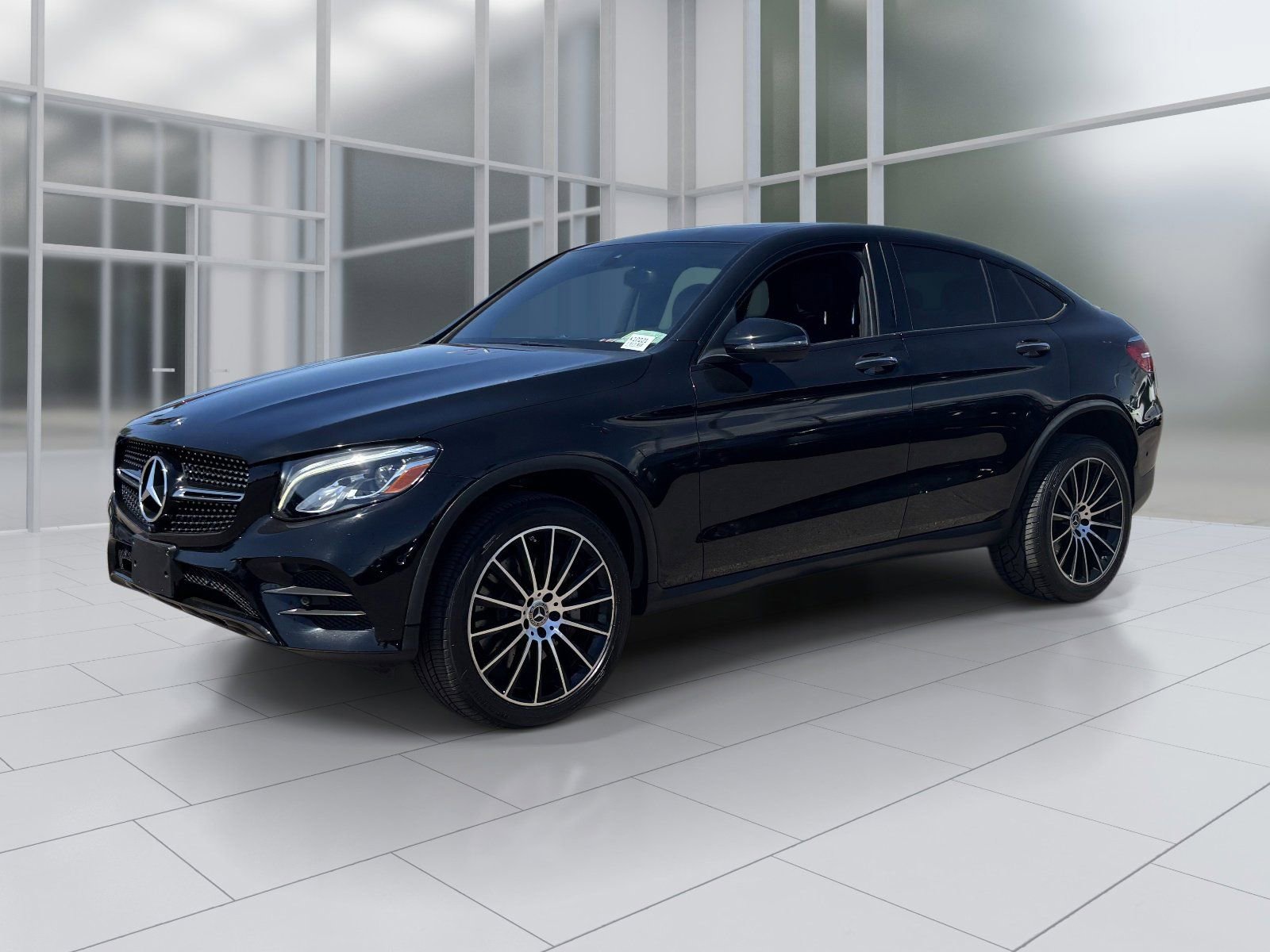 Used 2019 Mercedes-Benz GLC 300 4MATIC Coupe image 2