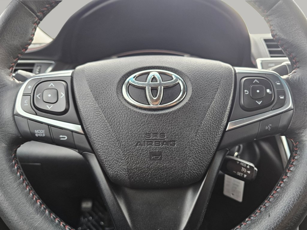 Used 2016 Toyota Camry SE FWD image 3