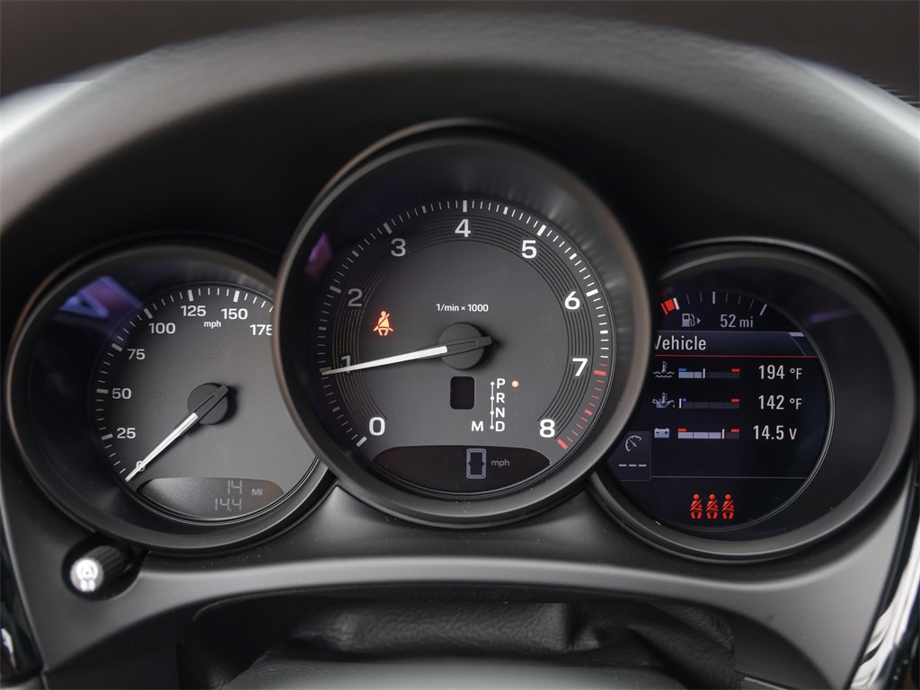 Used 2025 Porsche Macan image 16