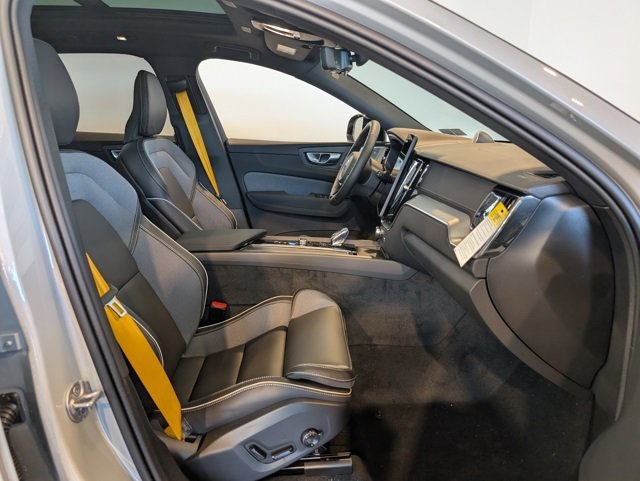 New 2026 Volvo XC60 T8 Polestar w/ Protection Package Premier image 29