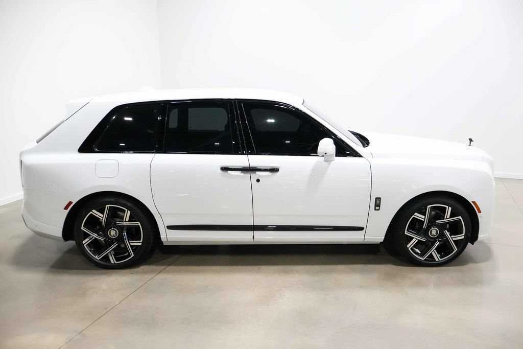 Used 2025 Rolls-Royce Cullinan Black Badge AWD/4WD image 75