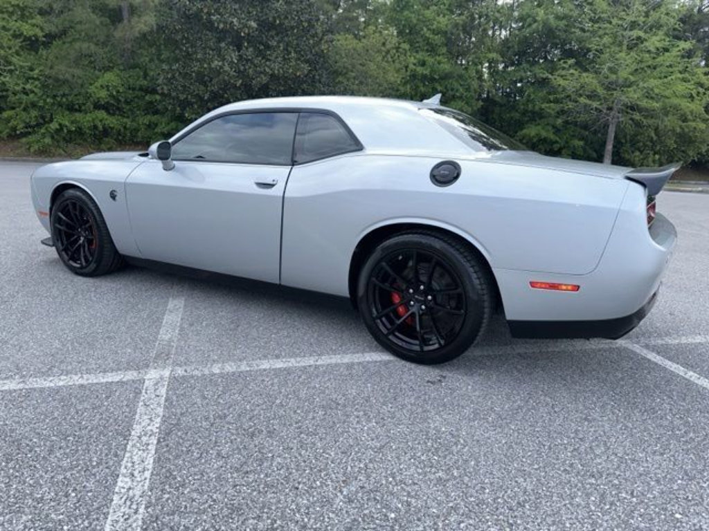 Used 2023 Dodge Challenger SRT Hellcat w/ Driver Convenience Group RWD image 3