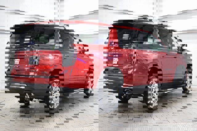 New 2026 Chevrolet Suburban Premier image 8