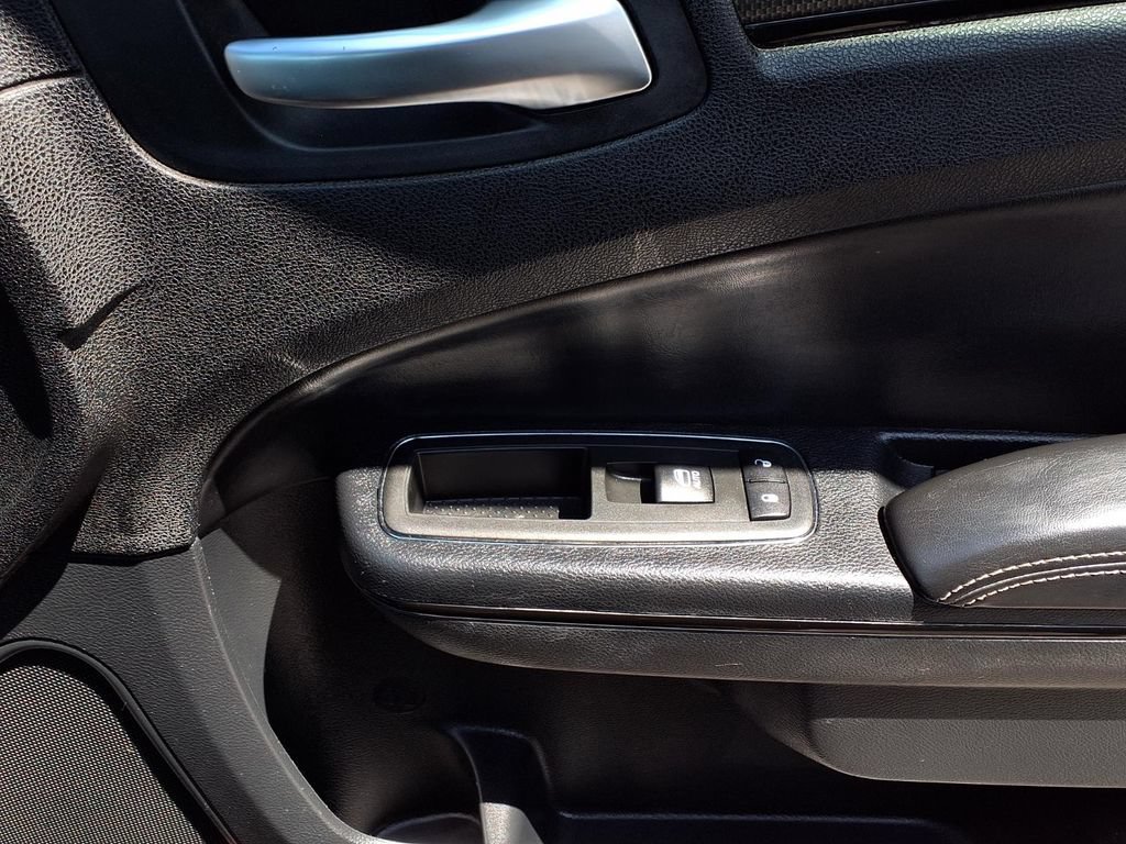 Used 2014 Chrysler 300 S w/ Light Group RWD image 23