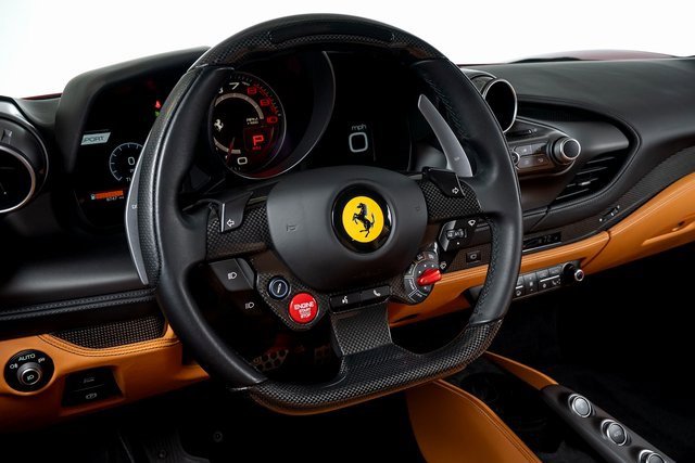 Used 2020 Ferrari F8 Tributo image 27