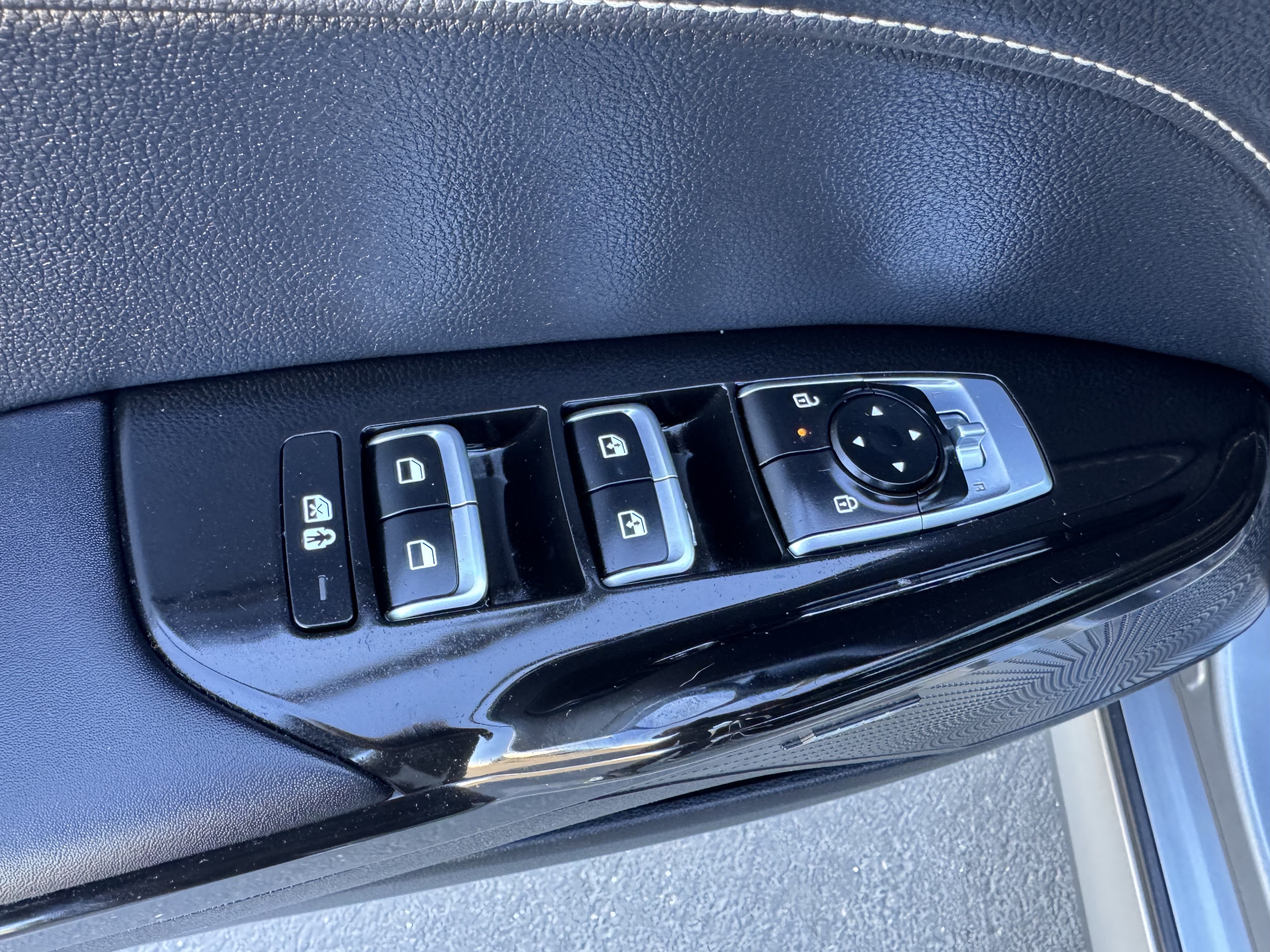 Used 2026 Kia K5 GT-Line w/ GT-Line Premium Package FWD image 12